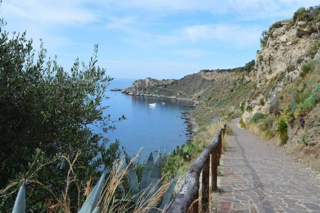 Casa Vacanze Il Nido - 4 Stelle Milazzo Eksteriør billede